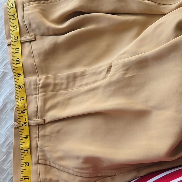 Lita By CIARA Classic Timeless Minimalist Women's Tailored High Waist Tan Shorts - Picture 9 of 12